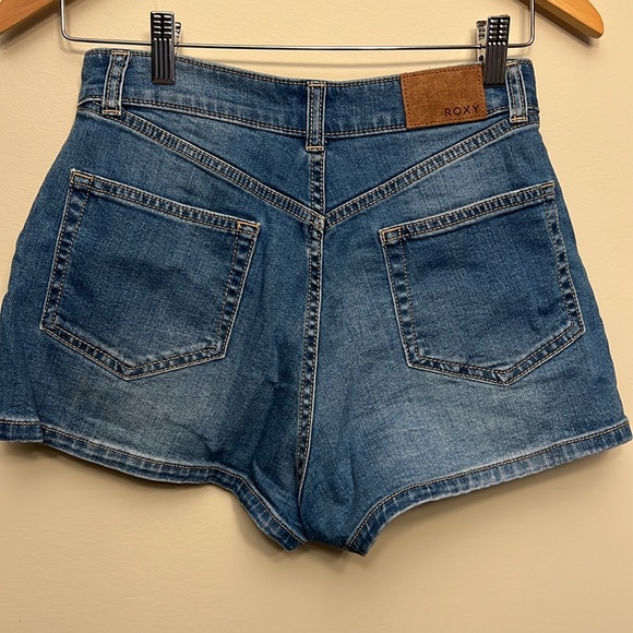 Roxy Jean Shorts Womens Size 27 - Picture 2 of 5